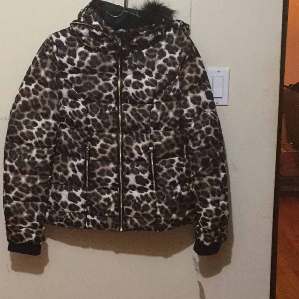 New York and Company Leopard Puffer Jacket